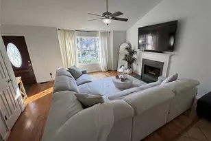 1955 Keswick Pl Dr, Lawrenceville, GA 30043 - Photo 4