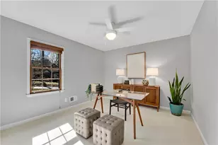 126 E Lake Dr, Roswell, GA 30075 - Photo 22