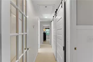 126 E Lake Dr, Roswell, GA 30075 - Photo 14