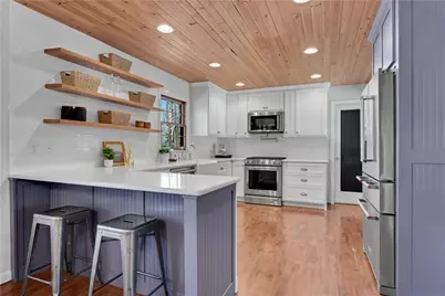 126 E Lake Drive, Roswell, GA 30075 - Photo 8