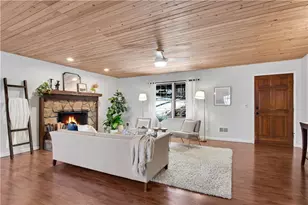 126 E Lake Dr, Roswell, GA 30075 - Photo 2