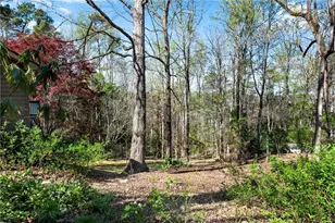 126 E Lake Dr, Roswell, GA 30075 - Photo 12