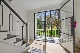 204 Devonwood Dr, Sandy Springs, GA 30328 - Photo 4