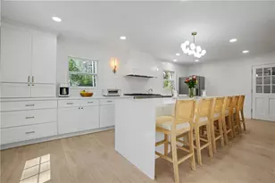 204 Devonwood Dr, Sandy Springs, GA 30328 - Photo 18