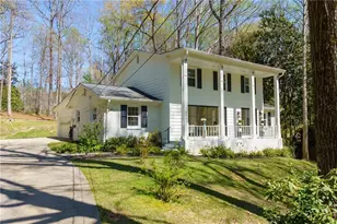 204 Devonwood Dr, Sandy Springs, GA 30328 - Photo 10