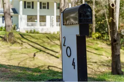 204 Devonwood Drive, Sandy Springs, GA 30328 - Photo 6