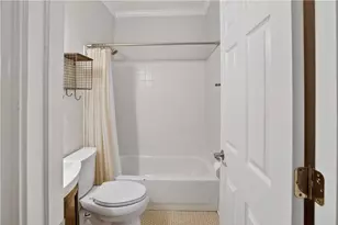 3675 Peachtree Rd NE, Atlanta, GA 30319 - Photo 14