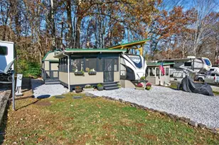 324 Leisure Acres Dr, Cleveland, GA 30528 - Photo 4