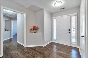 466 Suwanee E Dr, Lawrenceville, GA 30043 - Photo 4