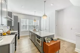 4471 Dandelion Ln, Atlanta, GA 30342 - Photo 8