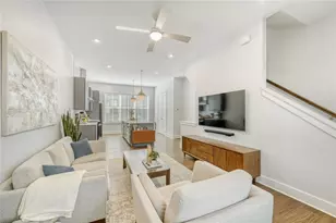 4471 Dandelion Ln, Atlanta, GA 30342 - Photo 10