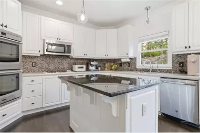 6510 Ridgefield Drive, Alpharetta, GA 30005 - Photo 12