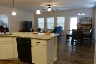 104 Thomaston St, Newnan, GA 30263 - Photo 12