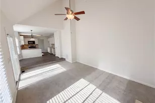 919 Colony Creek Dr, Lawrenceville, GA 30043 - Photo 10