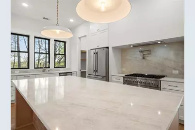 2439 Venture Drive, Gainesville, GA 30506 - Photo 2