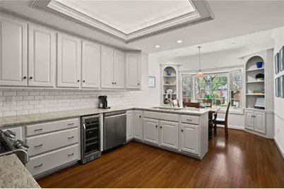 16 Ivy Chase NE, Atlanta, GA 30342 - Photo 8