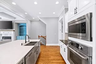 688 Lockton Pl, Atlanta, GA 30342 - Photo 14