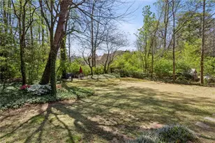 970 Brentwood Dr, Smyrna, GA 30082 - Photo 24