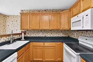 2038 Buford Dam Rd, Buford, GA 30518 - Photo 28