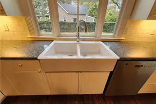 1055 Longley Ave NW, Atlanta, GA 30318 - Photo 8