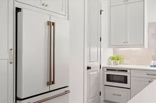 2261 Paul Ave NW, Atlanta, GA 30318 - Photo 18