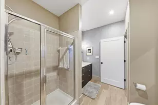 3040 Peachtree Rd NW, Atlanta, GA 30305 - Photo 22