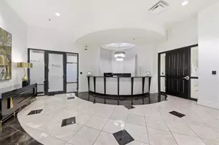 3040 Peachtree Rd NW, Atlanta, GA 30305 - Photo 2