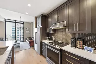 3040 Peachtree Rd NW, Atlanta, GA 30305 - Photo 2