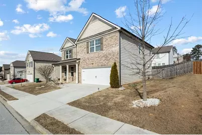 2265 Annes Lake Circle, Lithonia, GA 30058 - Photo 4