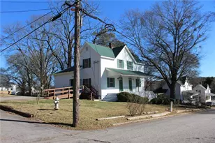 11 Liberty St, Gainesville, GA 30501 - Photo 2