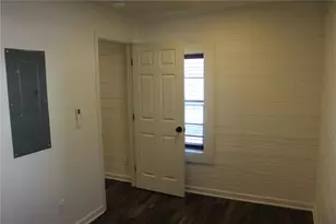 11 Liberty St, Gainesville, GA 30501 - Photo 12