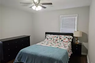 2362 Hollyhill Ct SW, Marietta, GA 30060 - Photo 16