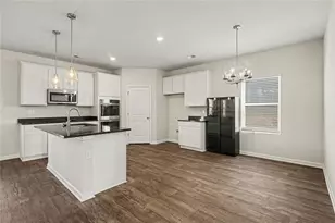 318 W Sandy Creek Dr, Covington, GA 30014 - Photo 18