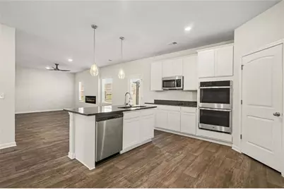 318 W Sandy Creek Drive, Covington, GA 30014 - Photo 10