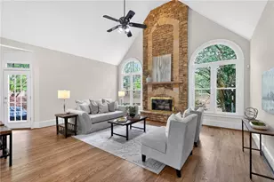 10640 N Edgewater Pl, Johns Creek, GA 30097 - Photo 6