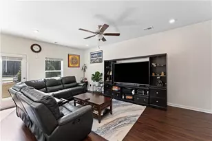 1114 Chastain Dr, Sugar Hill, GA 30518 - Photo 8