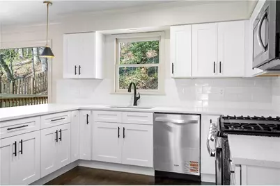 490 Guilford Circle, Marietta, GA 30068 - Photo 14