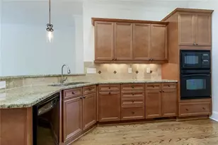 956 Persimmon Point NE, Sandy Springs, GA 30328 - Photo 18