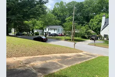 2545 Saint Patrick Street SE, Atlanta, GA 30317 - Photo 4