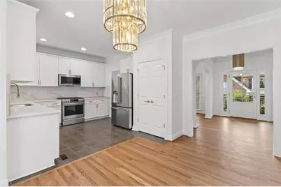 1711 Summit Glen Lane, Atlanta, GA 30329 - Photo 8