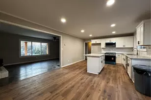 5605 Burke Ln, Gainesville, GA 30506 - Photo 14