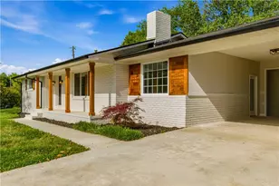 5605 Burke Ln, Gainesville, GA 30506 - Photo 2