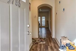 5786 Calle Vis Dr, Lithonia, GA 30058 - Photo 4