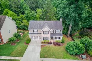 262 Sandhurst Ct, Suwanee, GA 30024 - Photo 2