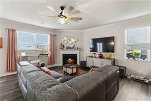 6919 Woodtrail Run, Flowery Branch, GA 30542 - Photo 4