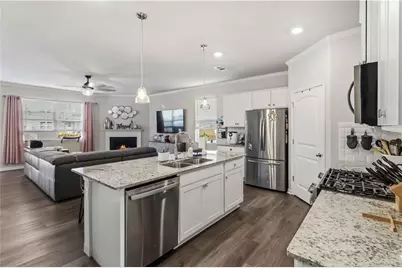 6919 Woodtrail Run, Flowery Branch, GA 30542 - Photo 10