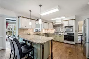 9635 Red Bird Ln, Johns Creek, GA 30022 - Photo 6