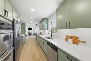 564 Deer Run SW, Lilburn, GA 30047 - Photo 6