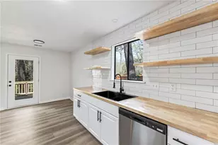 9383 Woodknoll Way, Jonesboro, GA 30238 - Photo 14