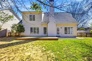 10560 Victory Gate Dr, Alpharetta, GA 30022 - Photo 16